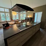 Villa Klimaanlage, 5 Sterne Bahnhoftraum, Neu Zubuchbares Event, 333 Qm, 1200qm Garten, Virtueller Rundgang, Dachterrasse, Whirlpoolbadewanne *