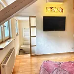 Klimaanlage, 5 Sterne Bahnhoftraum, Neu Zubuchbares Event, 333 Qm, 1200qm Garten, Virtueller Rundgang, Dachterrasse, Whirlpoolbadewanne Braunfels