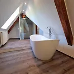 Klimaanlage, 5 Sterne Bahnhoftraum, Neu Zubuchbares Event, 333 Qm, 1200qm Garten, Virtueller Rundgang, Dachterrasse, Whirlpoolbadewanne Braunfels