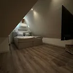 Klimaanlage, 5 Sterne Bahnhoftraum, Neu Zubuchbares Event, 333 Qm, 1200qm Garten, Virtueller Rundgang, Dachterrasse, Whirlpoolbadewanne Villa Braunfels