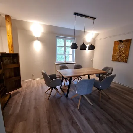 Vila Klimaanlage, 5 Sterne Bahnhoftraum, Neu Zubuchbares Event, 333 Qm, 1200qm Garten, Virtueller Rundgang, Dachterrasse, Whirlpoolbadewanne Braunfels