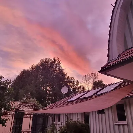 Vila Klimaanlage, 5 Sterne Bahnhoftraum, Neu Zubuchbares Event, 333 Qm, 1200qm Garten, Virtueller Rundgang, Dachterrasse, Whirlpoolbadewanne *