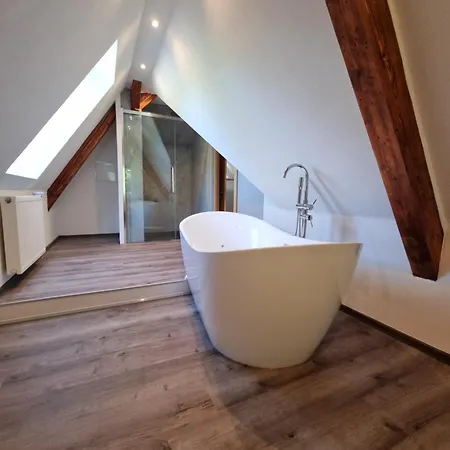 5 Sterne Bahnhoftraum Neu Zubuchbare Option Super Event, 333 Qm, 1200qm Garten, Virtueller Rundgang, Dachterrasse, Whirlpoolbadewanne Braunfels