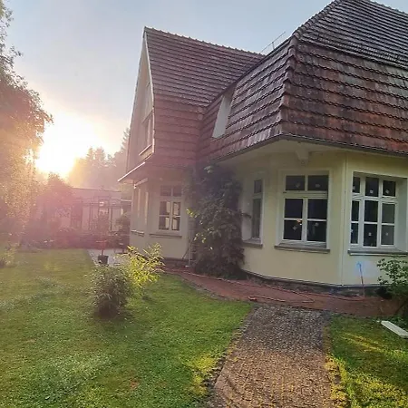 5 Sterne Bahnhoftraum Neu Zubuchbare Option Super Event, 333 Qm, 1200qm Garten, Virtueller Rundgang, Dachterrasse, Whirlpoolbadewanne