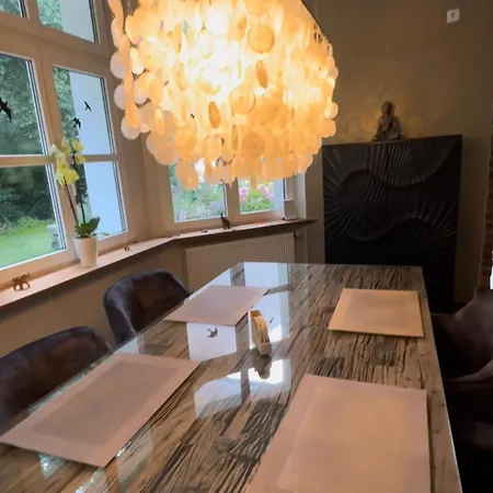 Villa Klimaanlage, 5 Sterne Bahnhoftraum, Neu Zubuchbares Event, 333 Qm, 1200qm Garten, Virtueller Rundgang, Dachterrasse, Whirlpoolbadewanne *