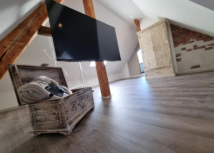 Vila Klimaanlage, 5 Sterne Bahnhoftraum, Neu Zubuchbares Event, 333 Qm, 1200qm Garten, Virtueller Rundgang, Dachterrasse, Whirlpoolbadewanne