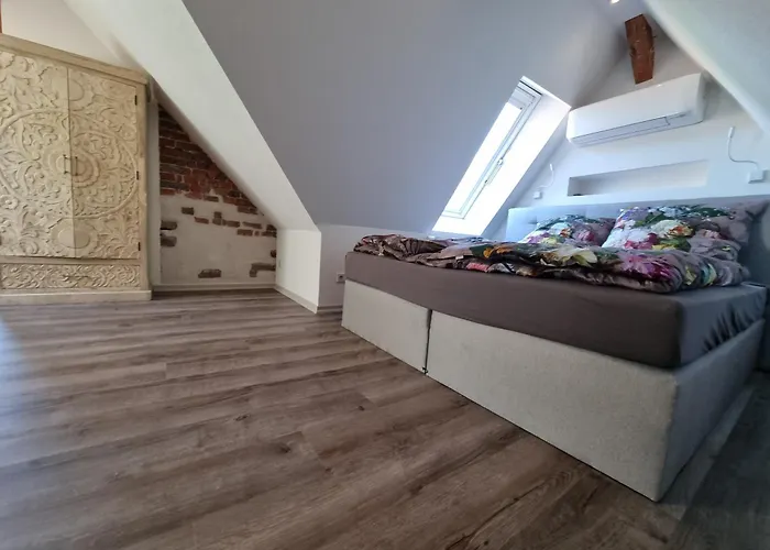 Vila Klimaanlage, 5 Sterne Bahnhoftraum, Neu Zubuchbares Event, 333 Qm, 1200qm Garten, Virtueller Rundgang, Dachterrasse, Whirlpoolbadewanne Braunfels