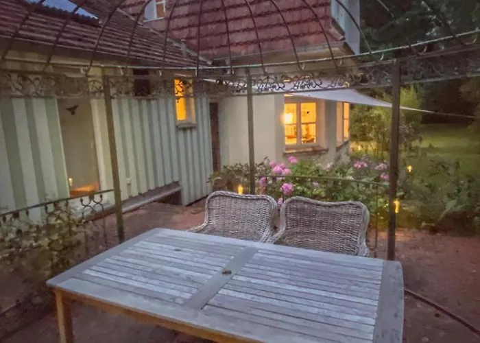 Klimaanlage, 5 Sterne Bahnhoftraum, Neu Zubuchbares Event, 333 Qm, 1200qm Garten, Virtueller Rundgang, Dachterrasse, Whirlpoolbadewanne Vila *