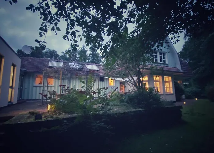 Vila Klimaanlage, 5 Sterne Bahnhoftraum, Neu Zubuchbares Event, 333 Qm, 1200qm Garten, Virtueller Rundgang, Dachterrasse, Whirlpoolbadewanne *