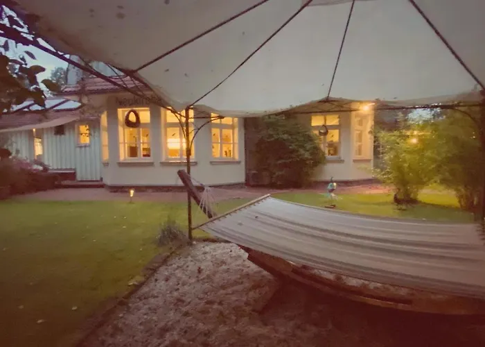 Klimaanlage, 5 Sterne Bahnhoftraum, Neu Zubuchbares Event, 333 Qm, 1200qm Garten, Virtueller Rundgang, Dachterrasse, Whirlpoolbadewanne Vila Braunfels