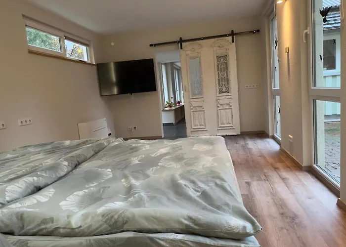 Klimaanlage, 5 Sterne Bahnhoftraum, Neu Zubuchbares Event, 333 Qm, 1200qm Garten, Virtueller Rundgang, Dachterrasse, Whirlpoolbadewanne Vila Braunfels