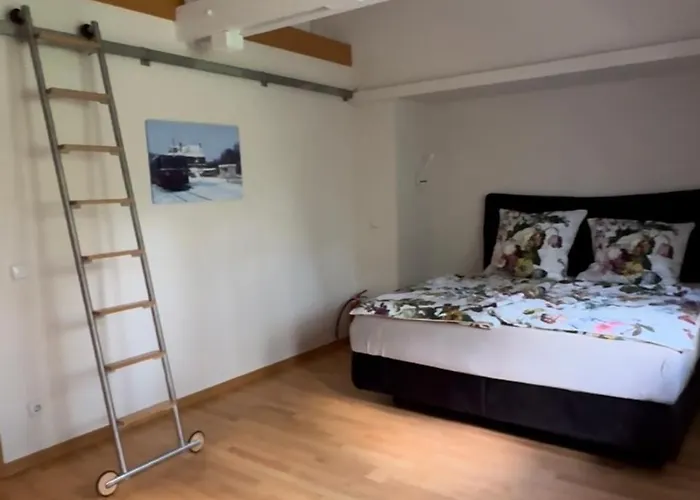 Vila Klimaanlage, 5 Sterne Bahnhoftraum, Neu Zubuchbares Event, 333 Qm, 1200qm Garten, Virtueller Rundgang, Dachterrasse, Whirlpoolbadewanne