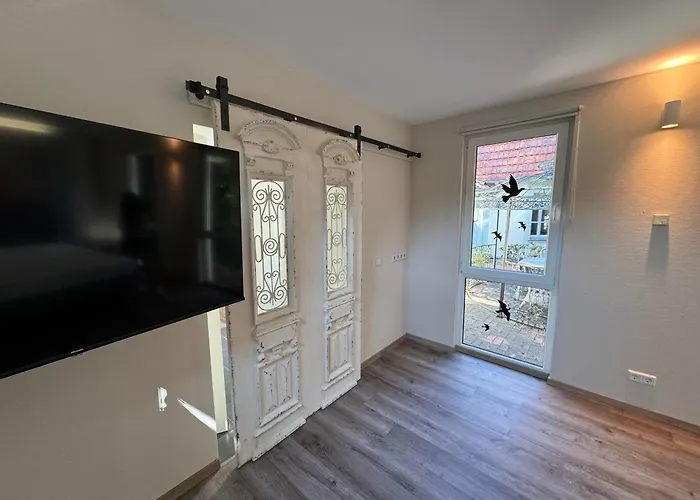 Klimaanlage, 5 Sterne Bahnhoftraum, Neu Zubuchbares Event, 333 Qm, 1200qm Garten, Virtueller Rundgang, Dachterrasse, Whirlpoolbadewanne