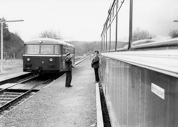 Vila Klimaanlage, 5 Sterne Bahnhoftraum, Neu Zubuchbares Event, 333 Qm, 1200qm Garten, Virtueller Rundgang, Dachterrasse, Whirlpoolbadewanne *